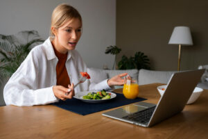 Zdrowe nawyki żywieniowe dla osób pracujących w trybie home